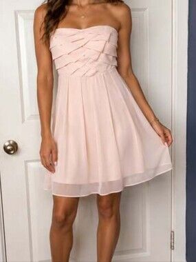 Express Strapless Pleated Bodice Chiffon Dress in Blush Pink Size 2